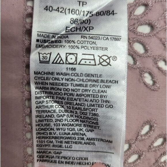 GAP Eyelet Flutter Sleeve Top Size XSMALL - Picture 8 of 11